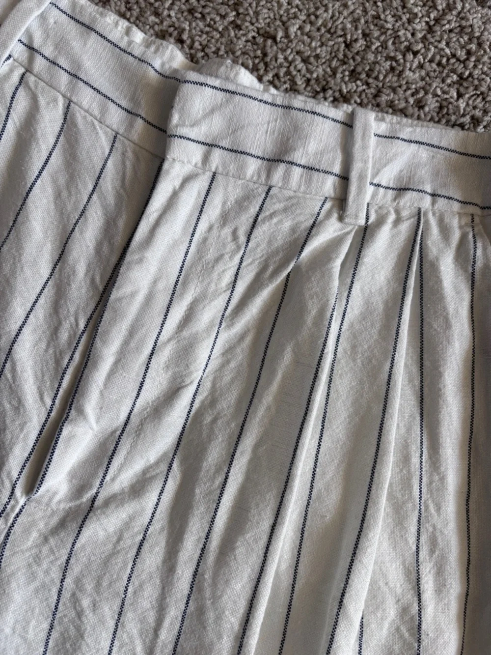 Gap Linen Blend Wide Leg Pleated Pants White Black Pinstripe Coastal Size 4 - Picture 10 of 14